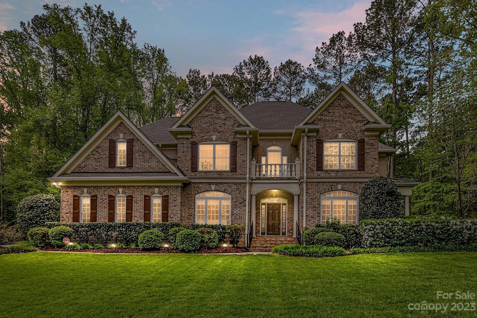 Sold $910,000 • Co-Listing Agent