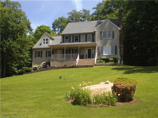 213 Lantern Park Ln N, Southbury, CT 06488 - photo 1