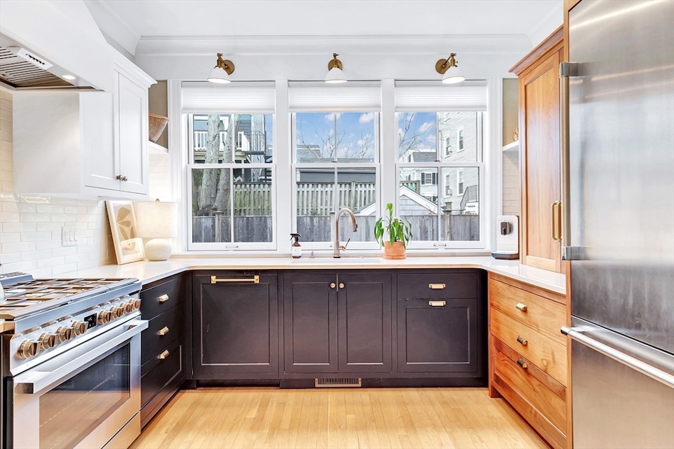 56 Middle St, Newburyport, MA 01950 - photo 1