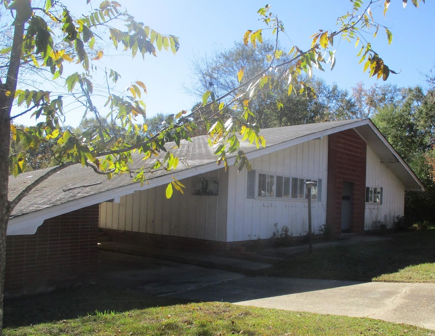 1803 Sylvia St, Arkadelphia, AR 71923 - photo 1