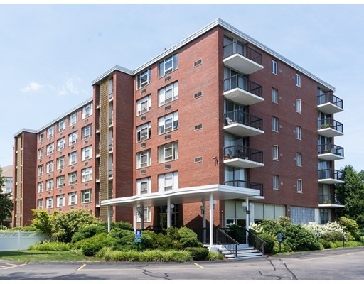 Hammond Park Condominiums unit 204, Chestnut Hill, MA 02467 - photo 1