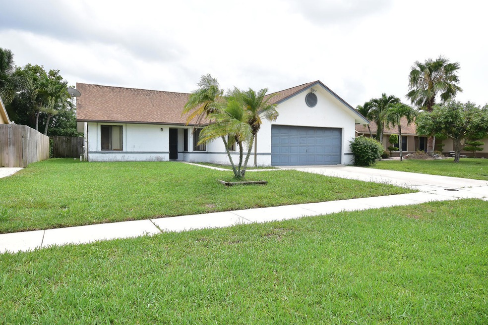 66 Cedar Ln Boynton Beach FL-large-030-2