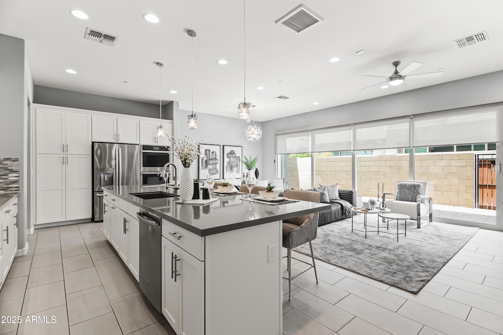 Kitchen | Living