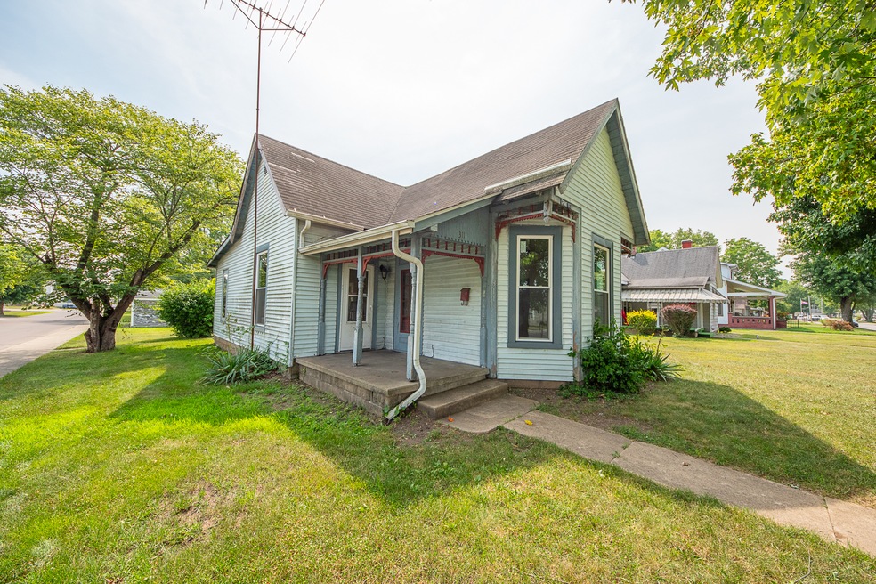 311 N Grant St, Edinburgh, IN 46124 - photo 1