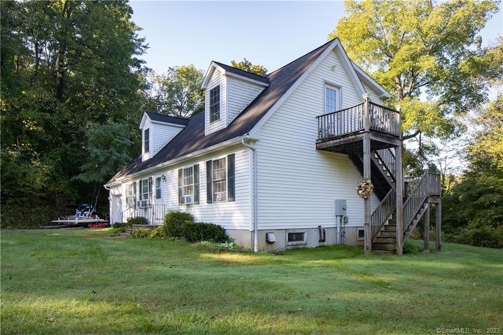 305 N Elm St, Canaan, CT 06018 - photo 1