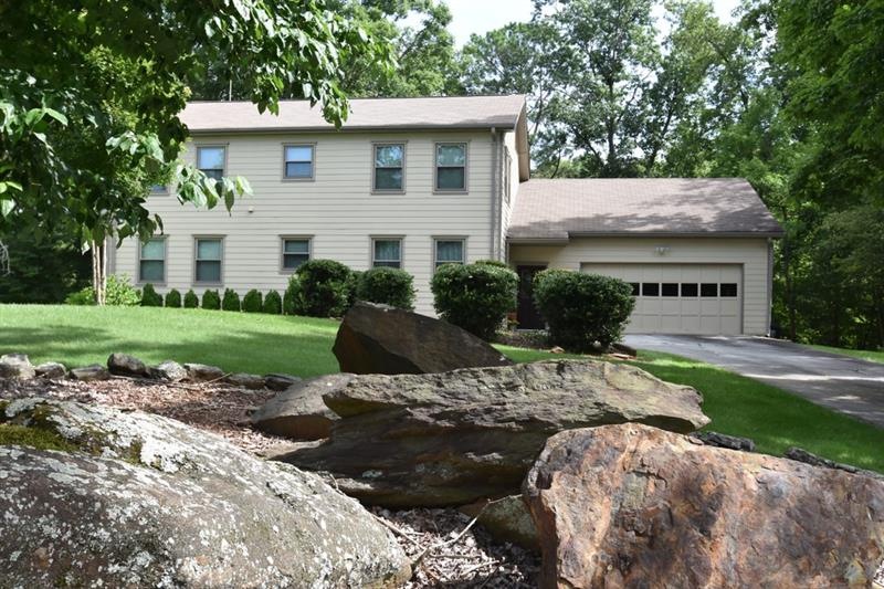 3819 Cotswold Dr SW, Lilburn, GA 30047 - photo 1