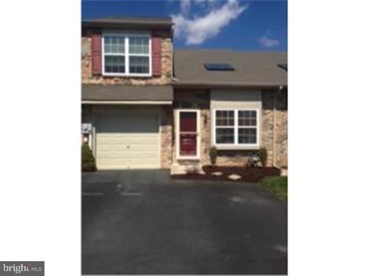 5567 Stonecroft Ln unit 53, Allentown, PA 18106 - photo 1