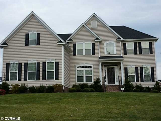 Exterior Front - Well maintained exterior with pro