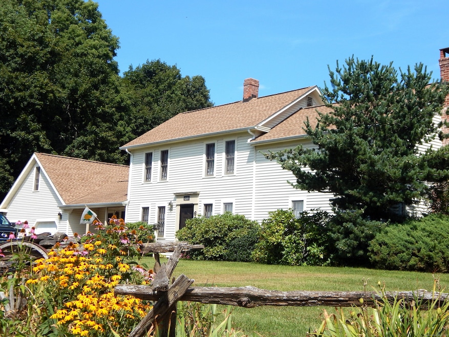 648 N Windham Rd, Windham, CT 06256 - photo 1