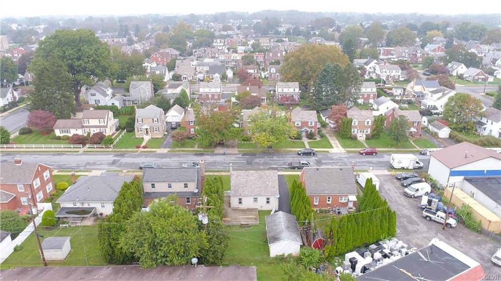 424 E Ettwein St, Bethlehem, PA 18018 - photo 1