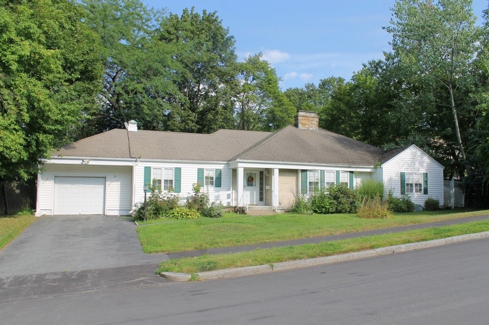 15 Maxdale Rd, Worcester, MA 01602 - photo 1