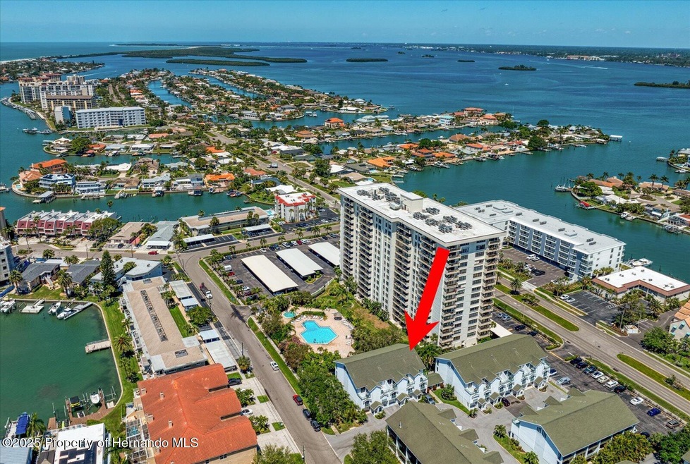 320 Island Way unit 105, Clearwater Beach, FL 33767 - photo 1