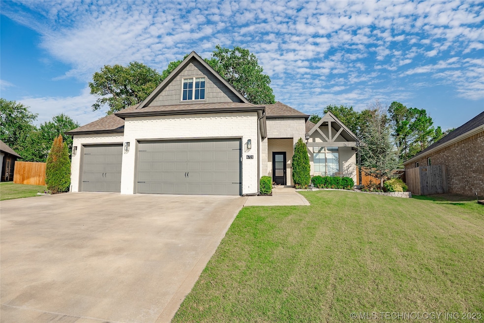 6721 S Palm Ave, Broken Arrow, OK 74011 - photo 1