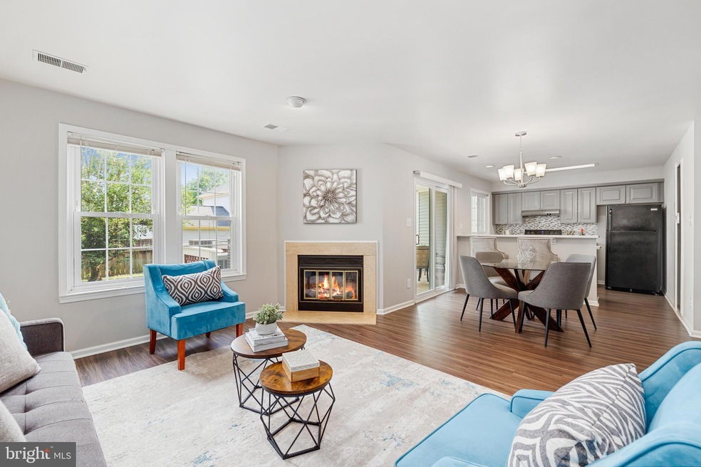 12934 Grays Pointe Rd unit 12934A, Fairfax, VA 22033 - photo 1