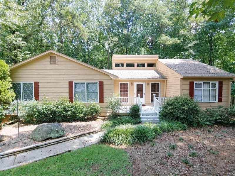 2142 Dayron Cir, Marietta, GA 30062 - photo 1