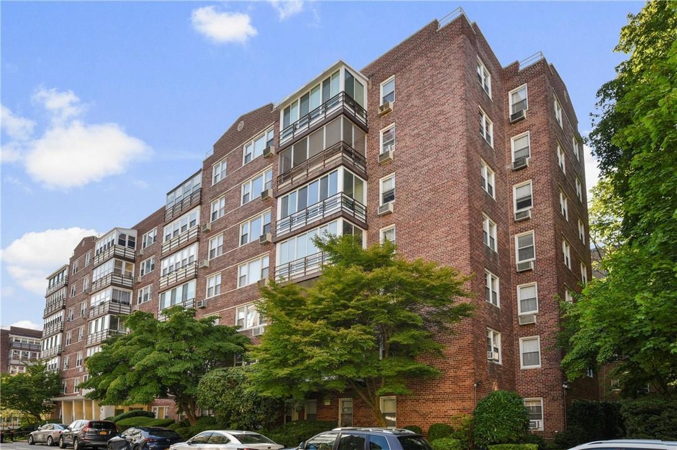1 Washington Square unit B, Larchmont, NY 10538 - photo 1