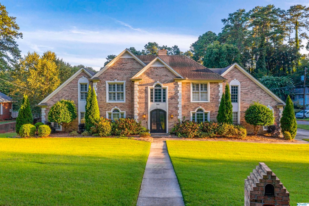 301 Alpine View, Gadsden, AL 35901 - photo 1