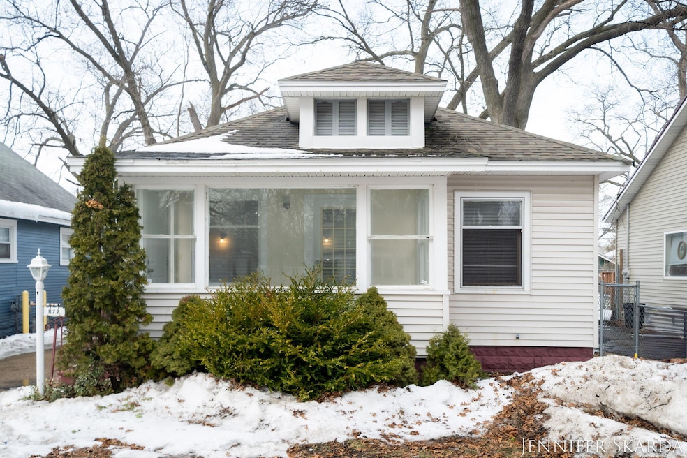 2-web-or-mls-872-emerson-ave