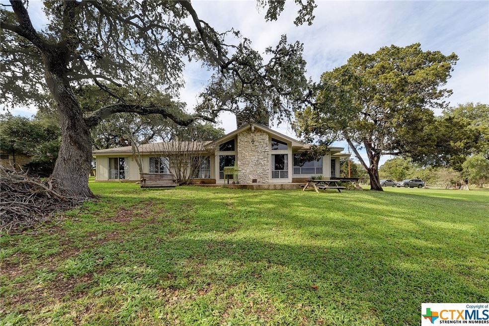 201 Claremont Dr, San Marcos, TX 78666 - photo 1