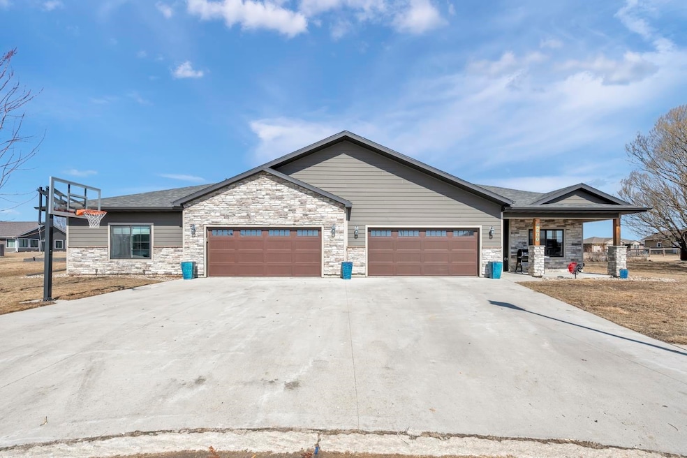 Sold $589,000