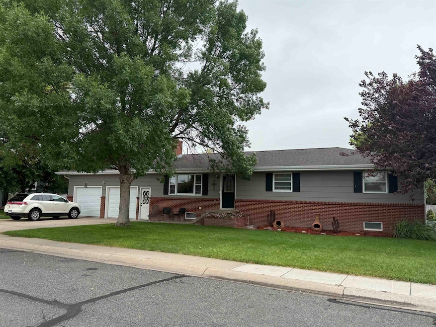 1510 2nd St, Sutherland, NE 69165 - photo 1