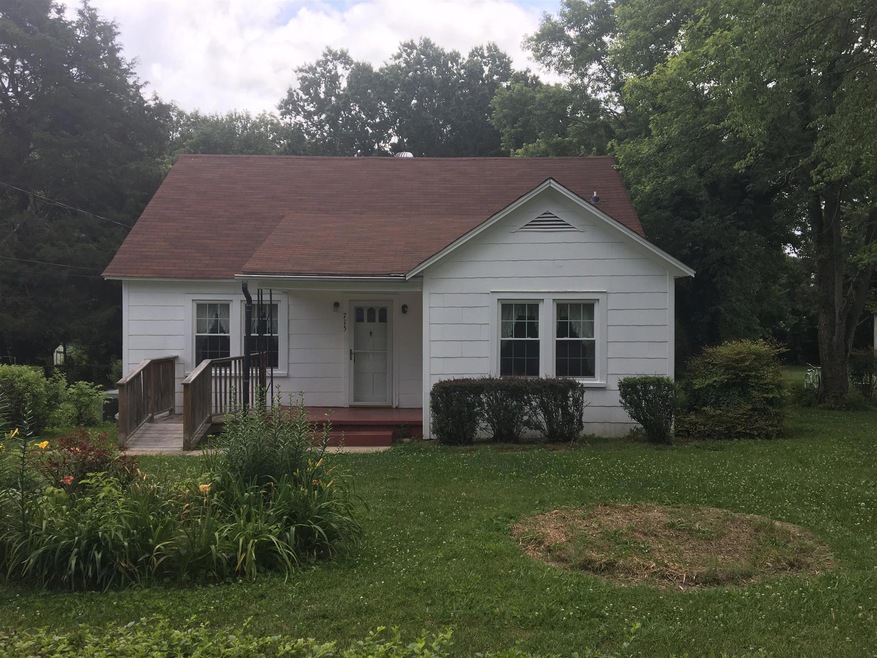 715 Madison St, Manchester, TN 37355 - photo 1