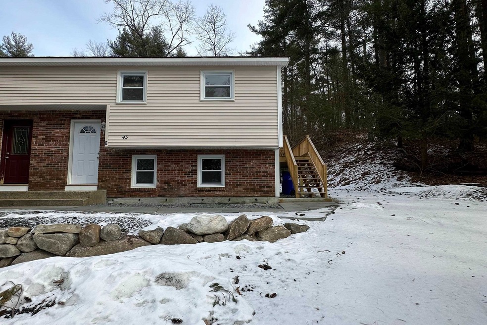 43 Gowing Rd, Hudson, NH 03051 - photo 1