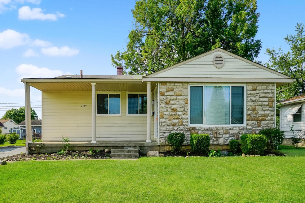 2569 Regina Ave, Columbus, OH 43204 - photo 1