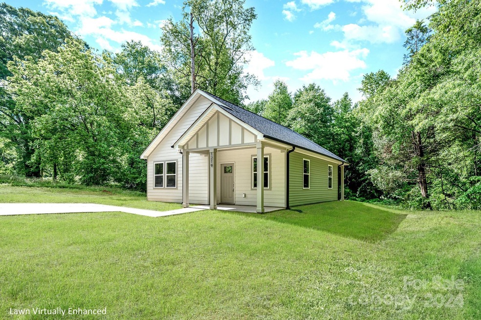 1219 Goldsboro Ave, Statesville, NC 28677 - photo 1