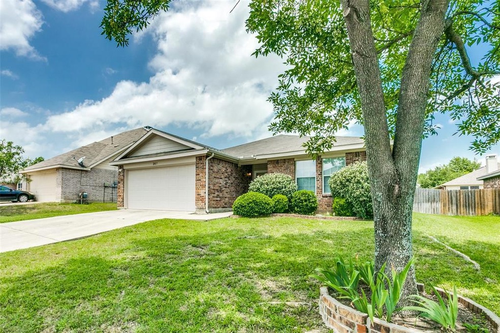 2817 Hilcroft Ave, Denton, TX 76210 - photo 1