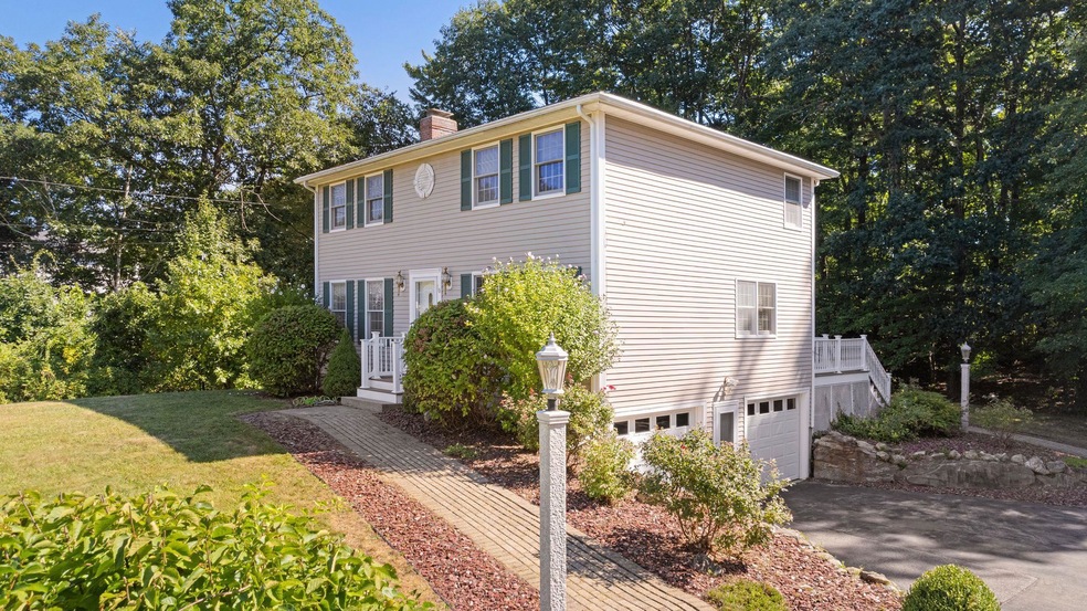 10 Elizabeth Ln, Salem, NH 03079 - photo 1