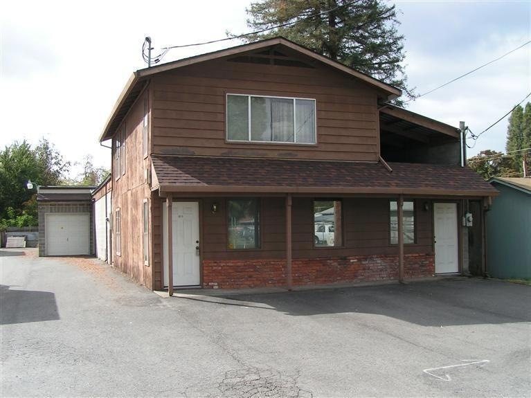 611 SE L St, Grants Pass, OR 97526 - photo 1