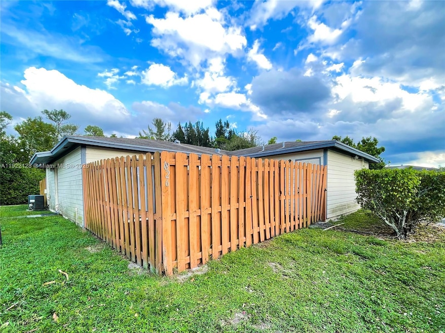 1826 My Place, West Palm Beach, FL 33417 - photo 1