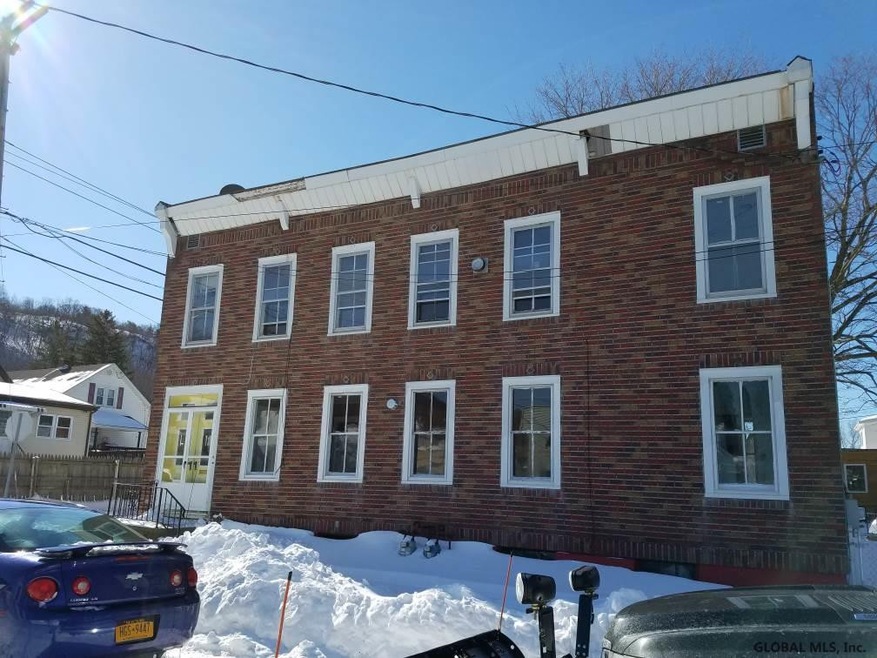 60 111th St, Troy, NY 12182 - photo 1