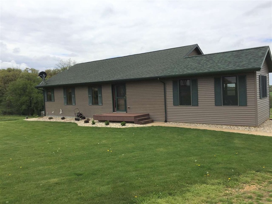 W9038 Buckhorn Rd, Browntown, WI 53522 - photo 1