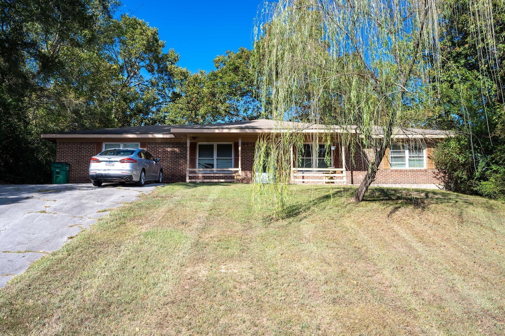 For Sale $275,000 • Co-Listing Agent