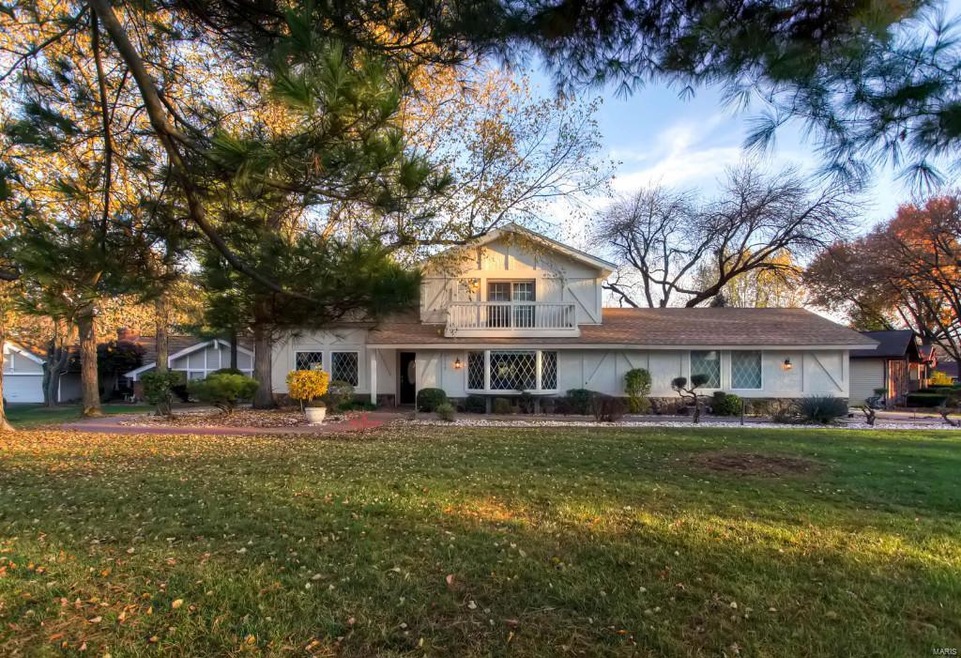 Large Open Front Yard Perfect for Kids to Play or 