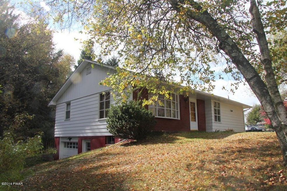 750 W Park St, Honesdale, PA 18431 - photo 1