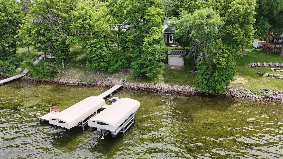 Pending $750,000 • Co-Listing Agent