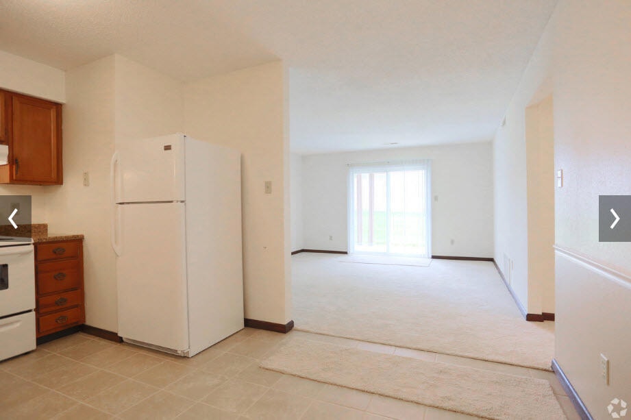 Kitchen_&_Living_Area