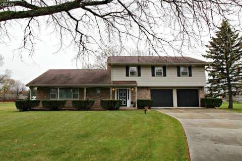 1072 Sandstone Pass, Flint, MI 48532 - photo 1