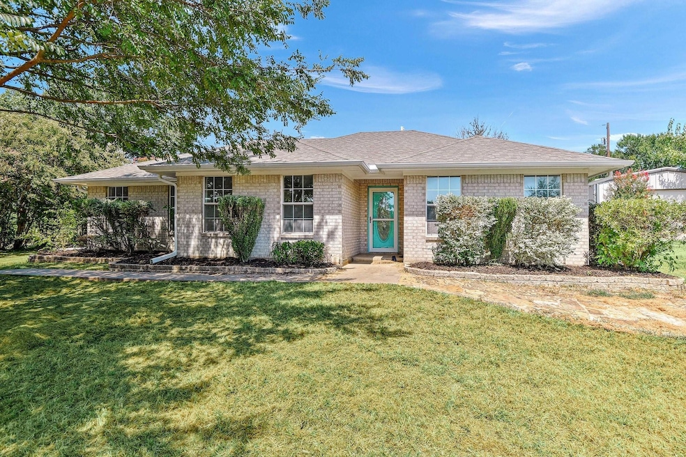 100 Kirk Ave, Pottsboro, TX 75076 - photo 1