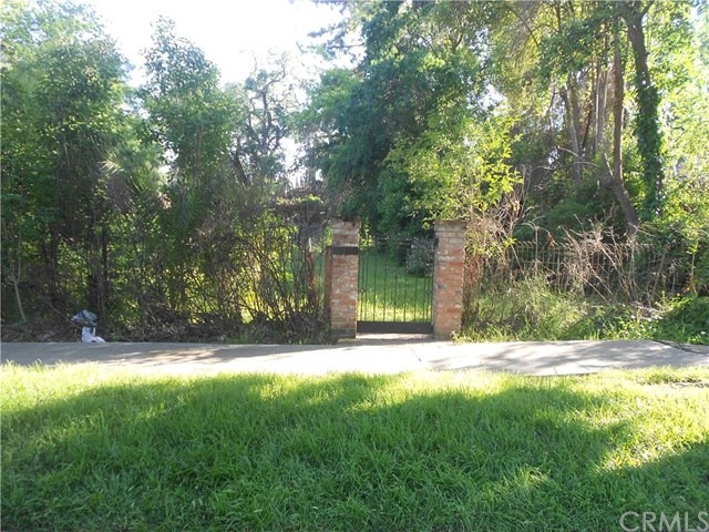 Step into your own Private garden. Lot is 100 ft w