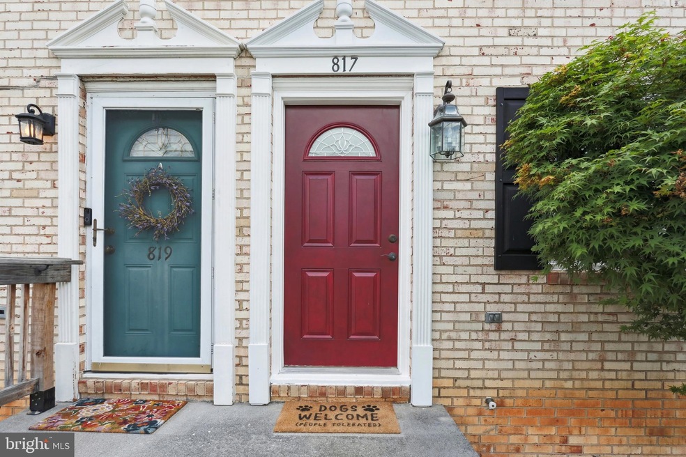 817 N Shenandoah Ave, Front Royal, VA 22630 - photo 1