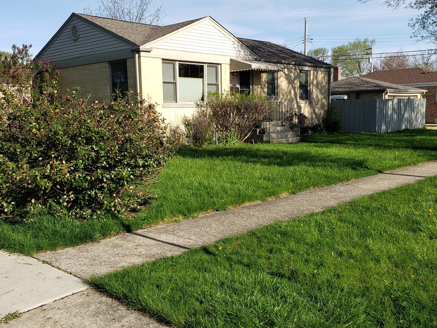 9844 Montrose Ave, Schiller Park, IL 60176 - photo 1