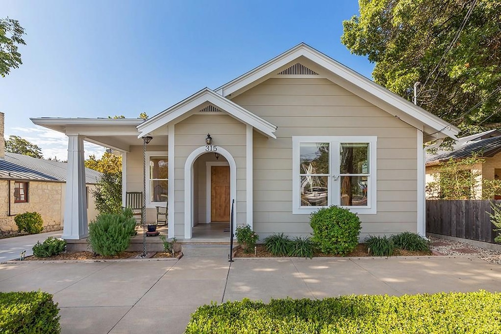 315 W San Antonio St, Fredericksburg, TX 78624 - photo 1