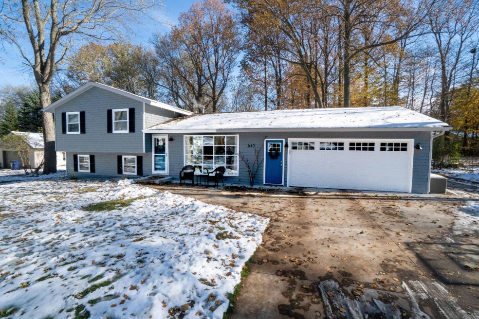 645 Midway, Holland, MI 49423-1