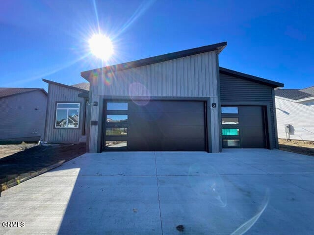 4812 Cornice - Exterior For POH