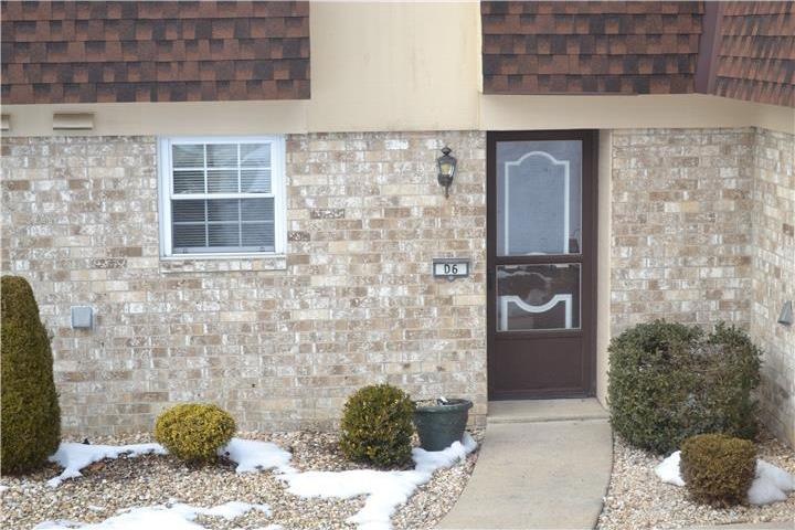 D6 Alpine Ct, Reading, PA 19606 - photo 1