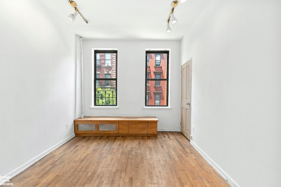 110 Thompson St unit 3B, New York, NY 10012 - photo 1